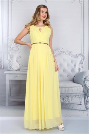 Yaka Aksesuarlı Elbise Sarı