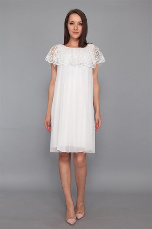Piliseli Beyaz Elbise